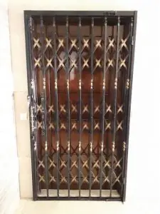 درب آکاردئونی پیچ شکلاتی درب آکاردئونی پیچ شکلاتی