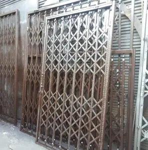 درب آکاردئونی ایتالیایی تسمه نقش دار درب آکاردئونی ایتالیایی تسمه نقش دار