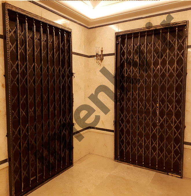 ظاهر درب اکاردئنی