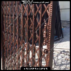درب آکاردئونی در رضوان‌شهر