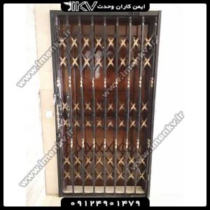 درب آکاردئونی در صومعه‌سرا